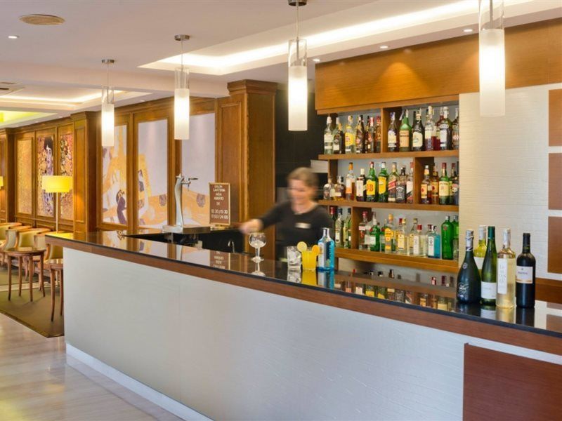 Monica Hotel กัมบริลส์ ภายนอก รูปภาพ